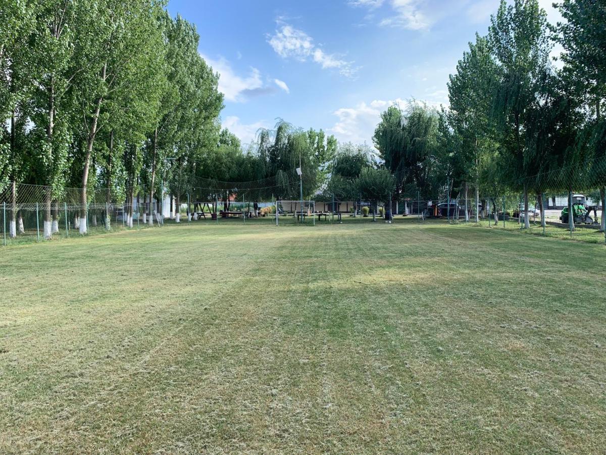 Gigios Sport&Relax Villa Bailesti Exterior foto